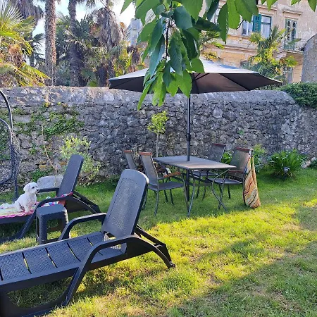 Roberta Apartman Lovran